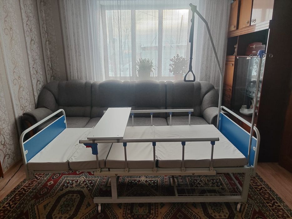 Медицинская кровать