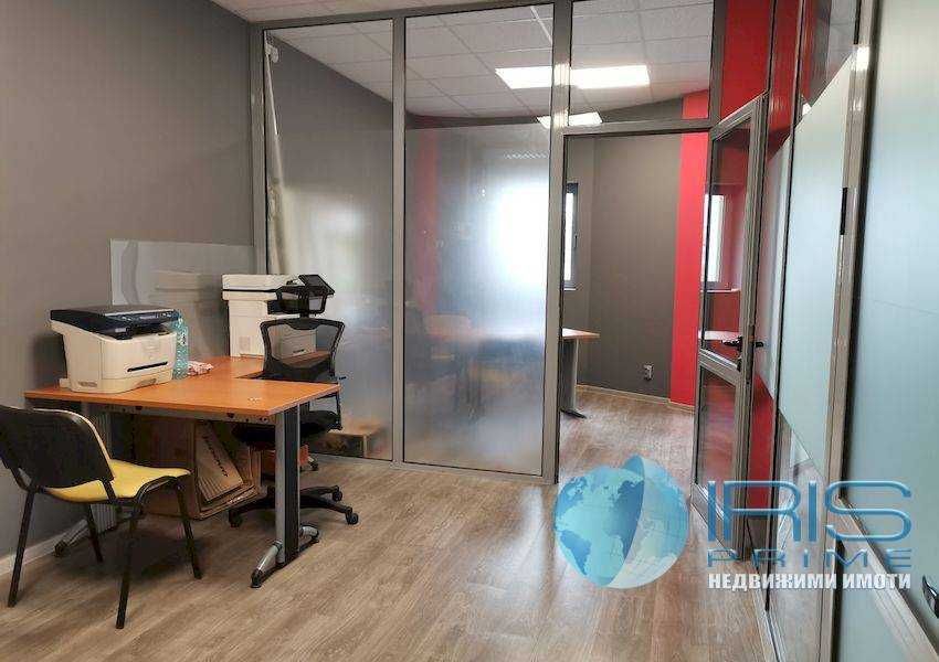 Продава се Офис в Шумен, Център - 40 кв.м за 1000 €/кв.м - Снимка #1