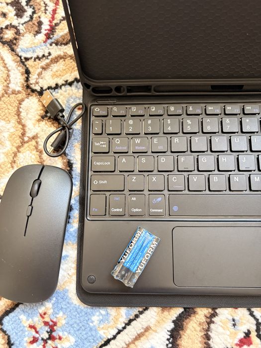 Айпад про  чехол