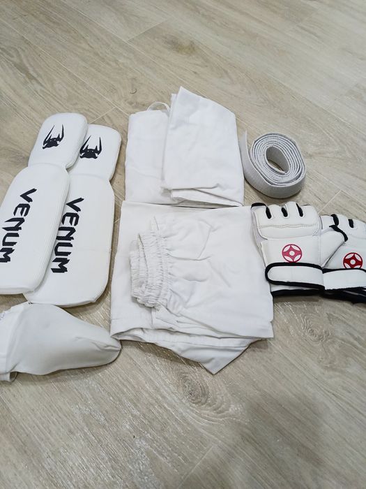 Продам Кимано костюм