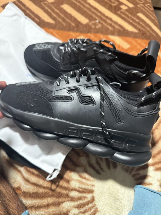 Versace chain reaction black