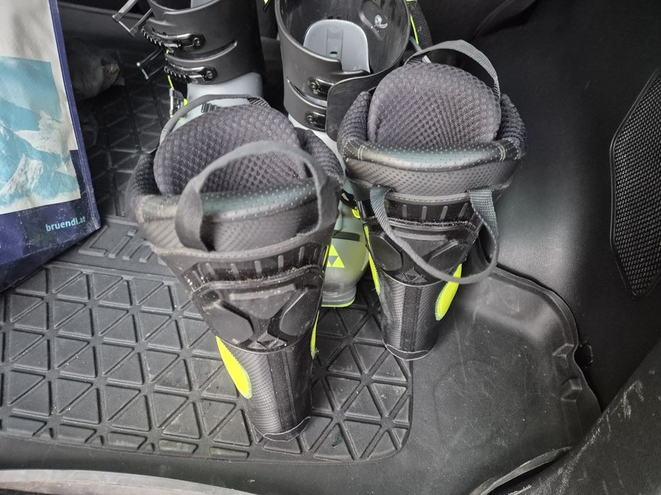 Fischer RC4 Flex 110 – mărime 29–29.5 – folosiți 5 zile