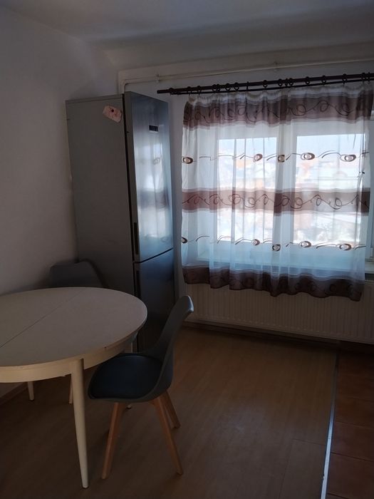 Apartament 3 camere Cetate.