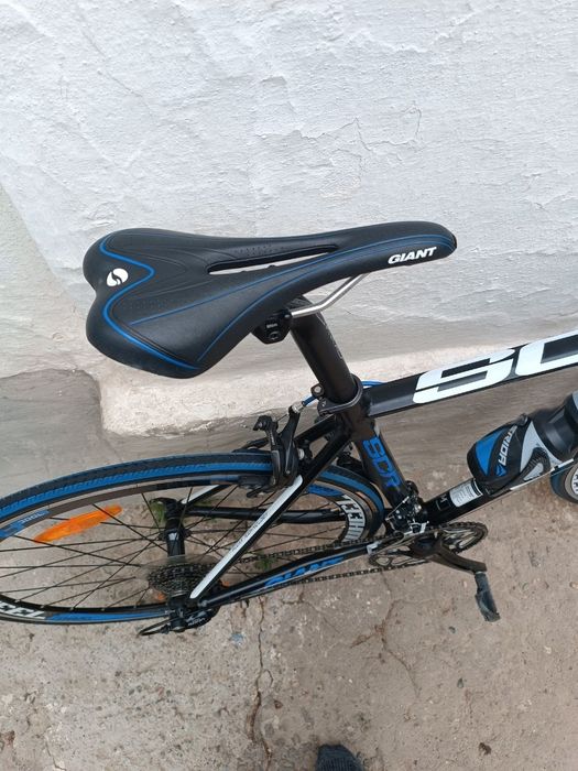 Шоссейний велосипед Giant