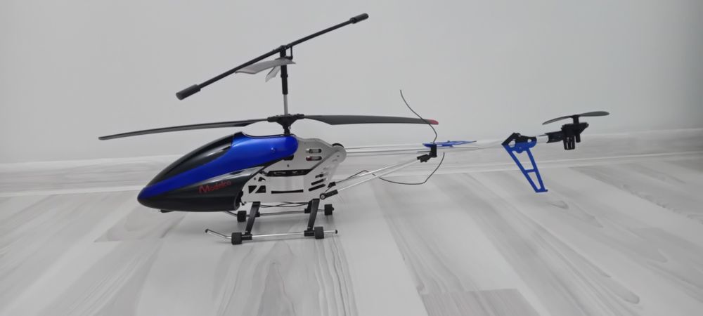 Rc хеликоптер Modelco
