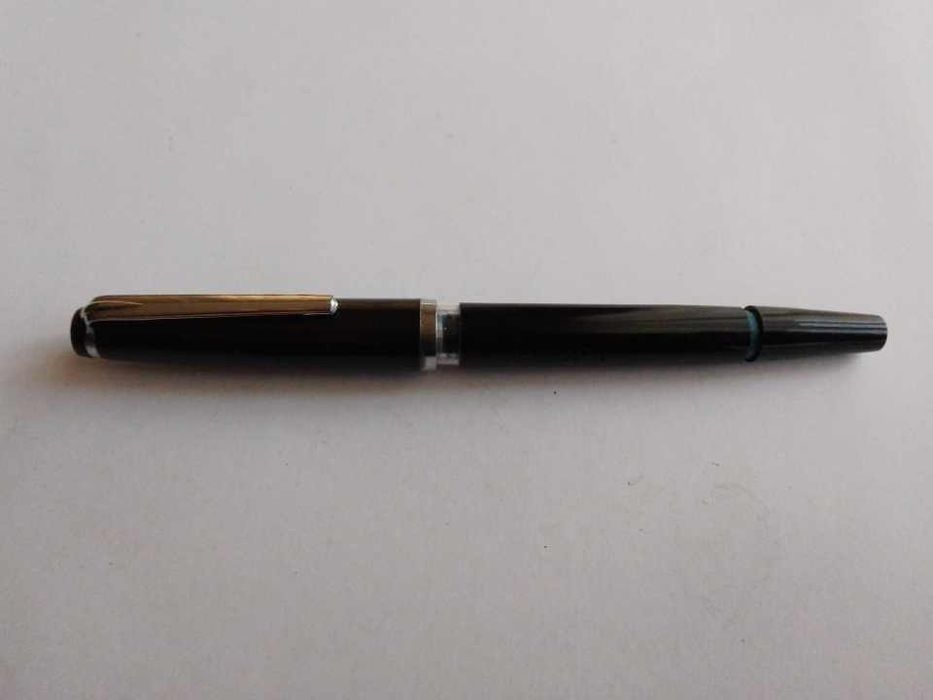 Vând stilou românesc Flaro 1970