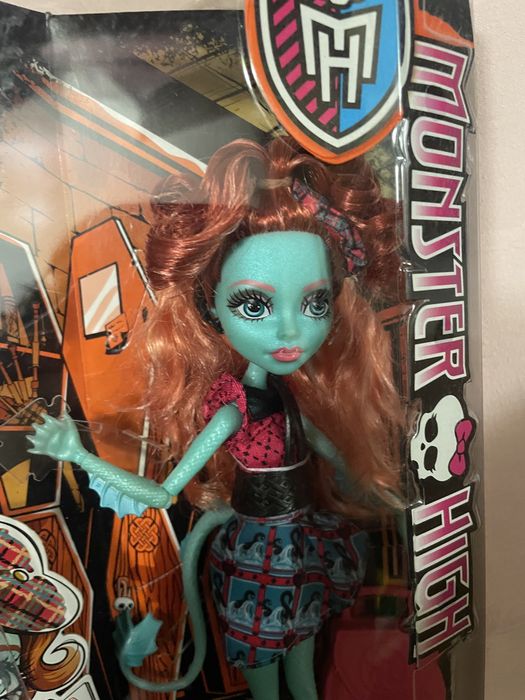 Monster high кукла
