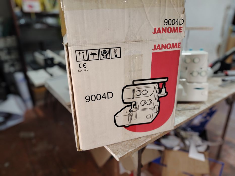 Оверлог Janome 9004D