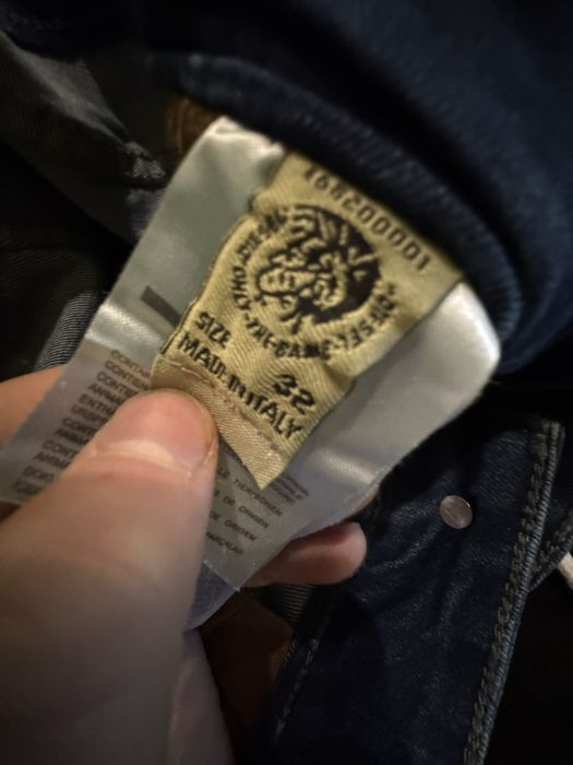 Продавам два броя дънки DIESEL