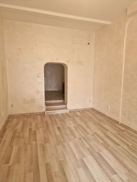 Дава се под наем Магазин в София, Център - 45 кв.м за 797.64 € - Снимка #1