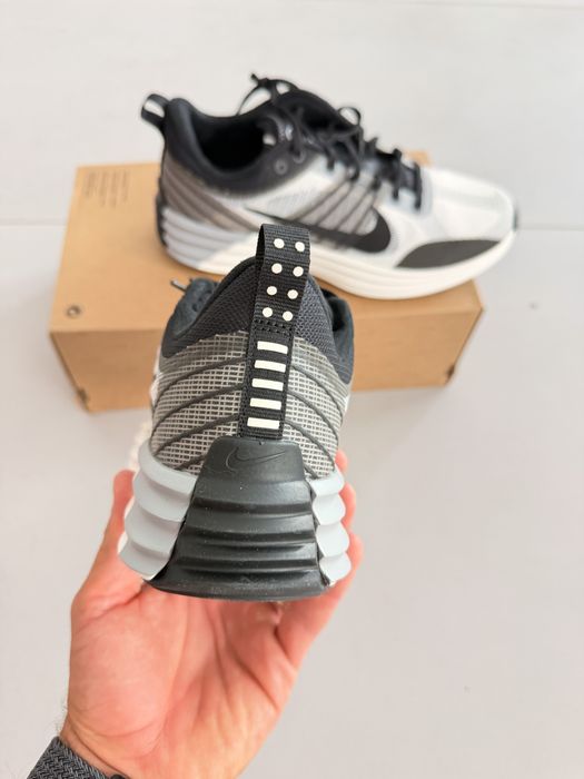 Nike Lunar Roam Oreo