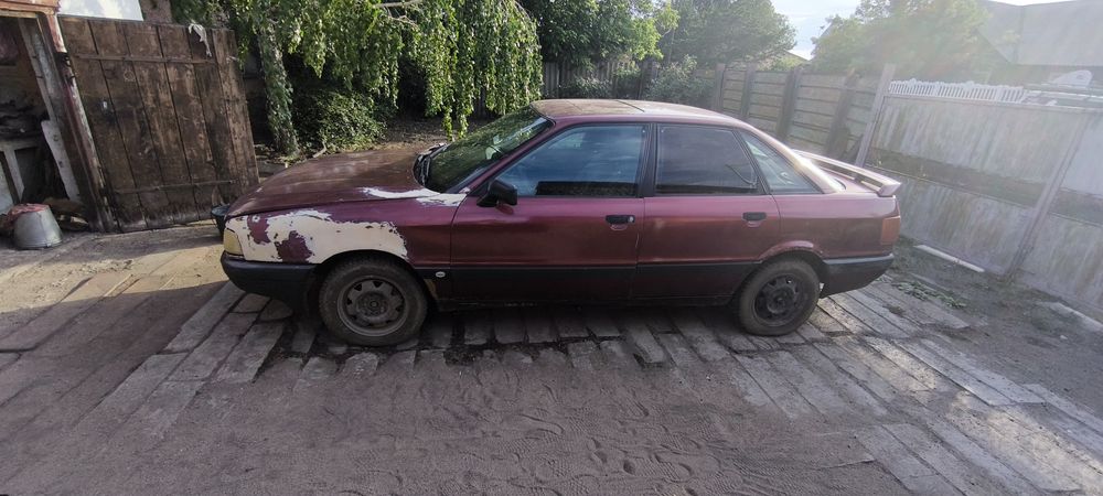 Автомобиль Audi 80 b3