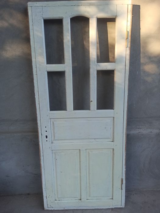 Икта ёгоч ешиклар