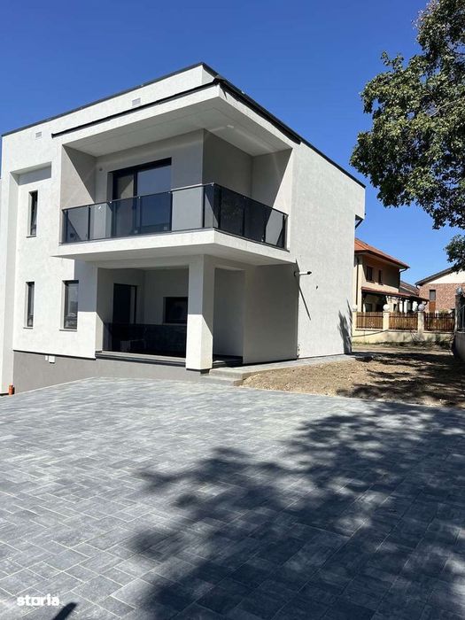 Casă  lângă pădurea Barcului in Dezmir