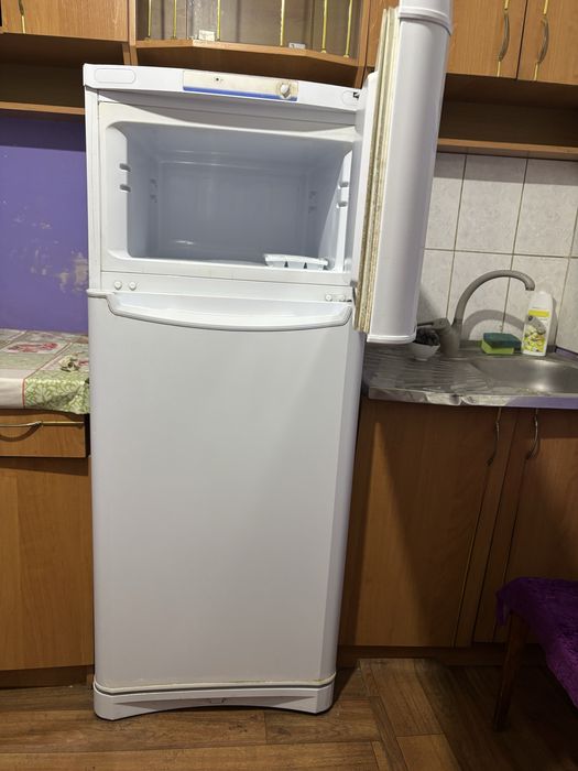 продам холодильник рабочий