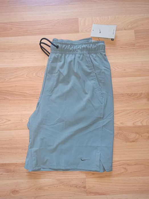 Къси панталони NIKE