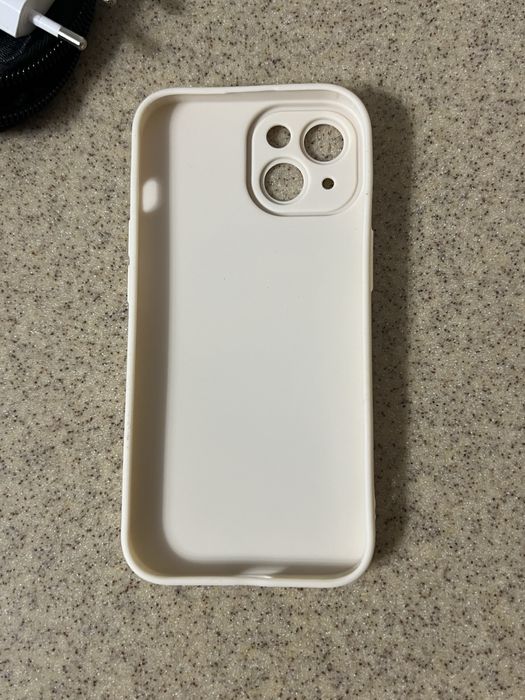 Чехол на iPhone 15