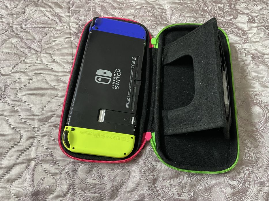 Nintendo Switch прошитая + чехол + SD карта 256 ГБ
