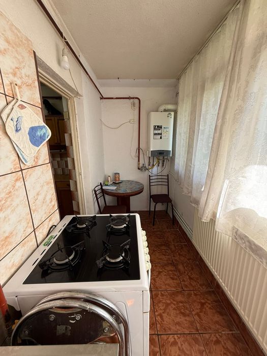 Apartament 3 camere decomandat Craiovita Noua