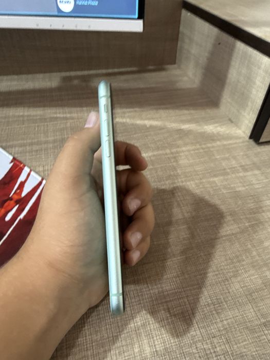 Iphone 11 leaf green