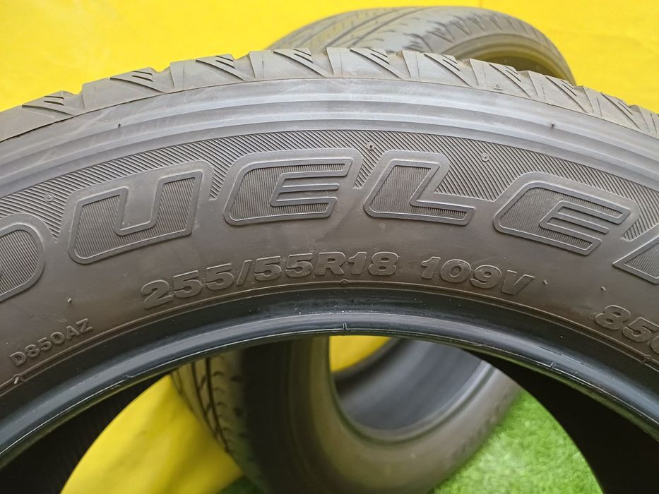 Шины 255/55 R18 Bridgestone пара.