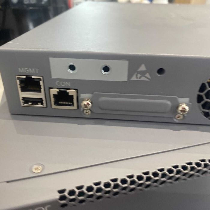 Управляем суич Juniper EX3300-24T с 24*1G RJ45, 4*SFP+ 10G/1G