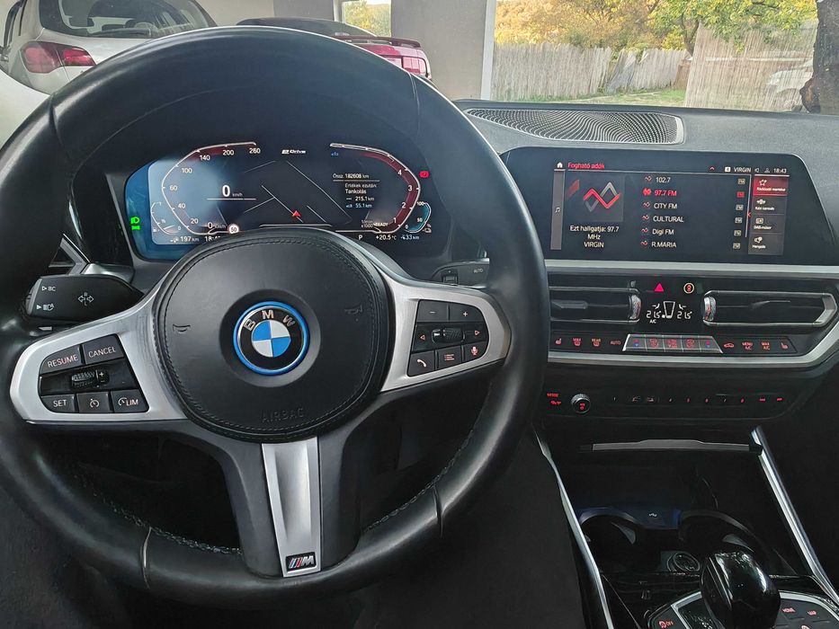 BMW Seria 3 2022 — imagine 5