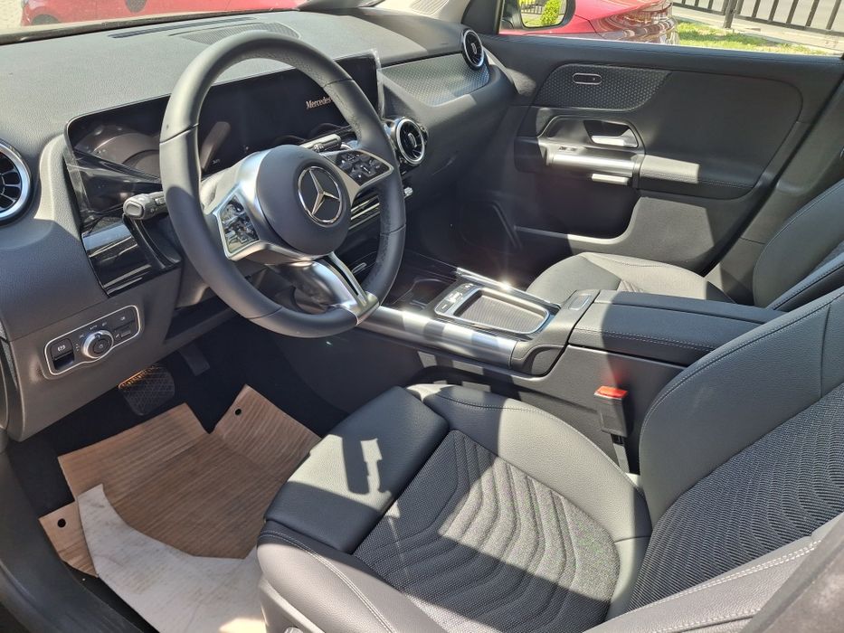 Mercedes-Benz GLA 180, Nou, 4 ani Garantie