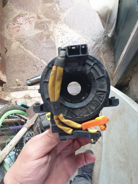 Продам шлейф руля для тойоты.