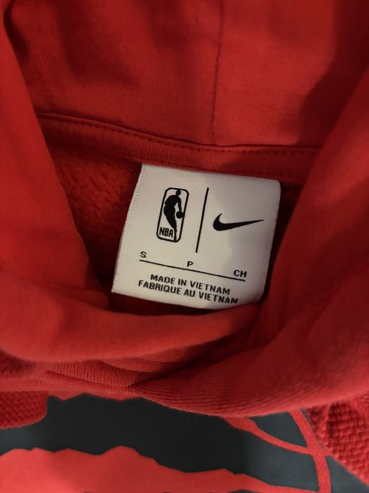 Чисто нов Nike суичър!!