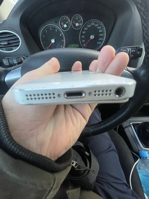 Айфон 5s на запчасть