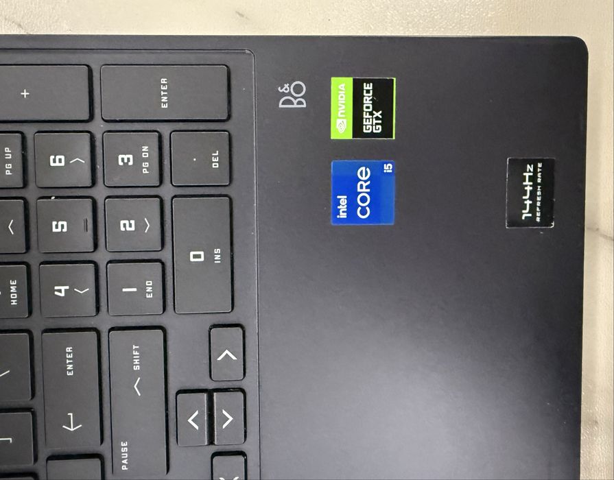 HP Victus (i5 / GTX / 144Hz)