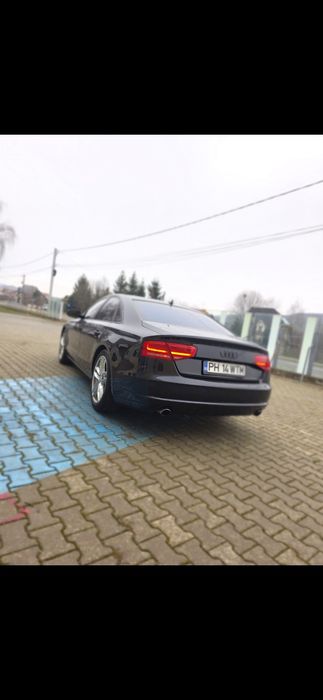 Audi A8 d4  2012