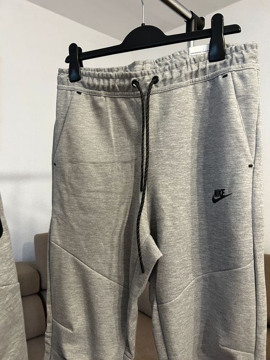 Compleu Nike Tech Grey(marimi: S, M, L, XL, XXL)