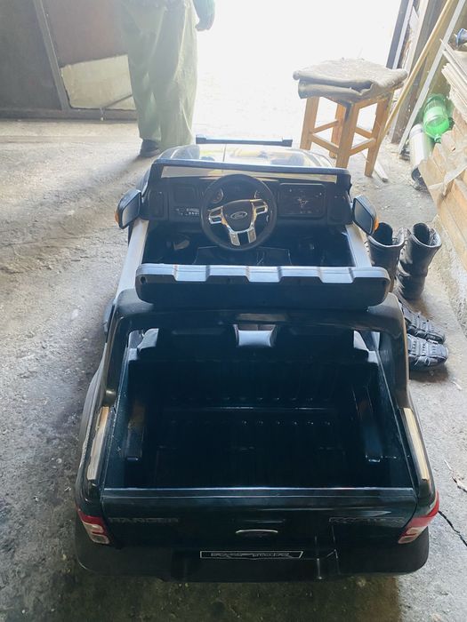 Продам автомобиль детский