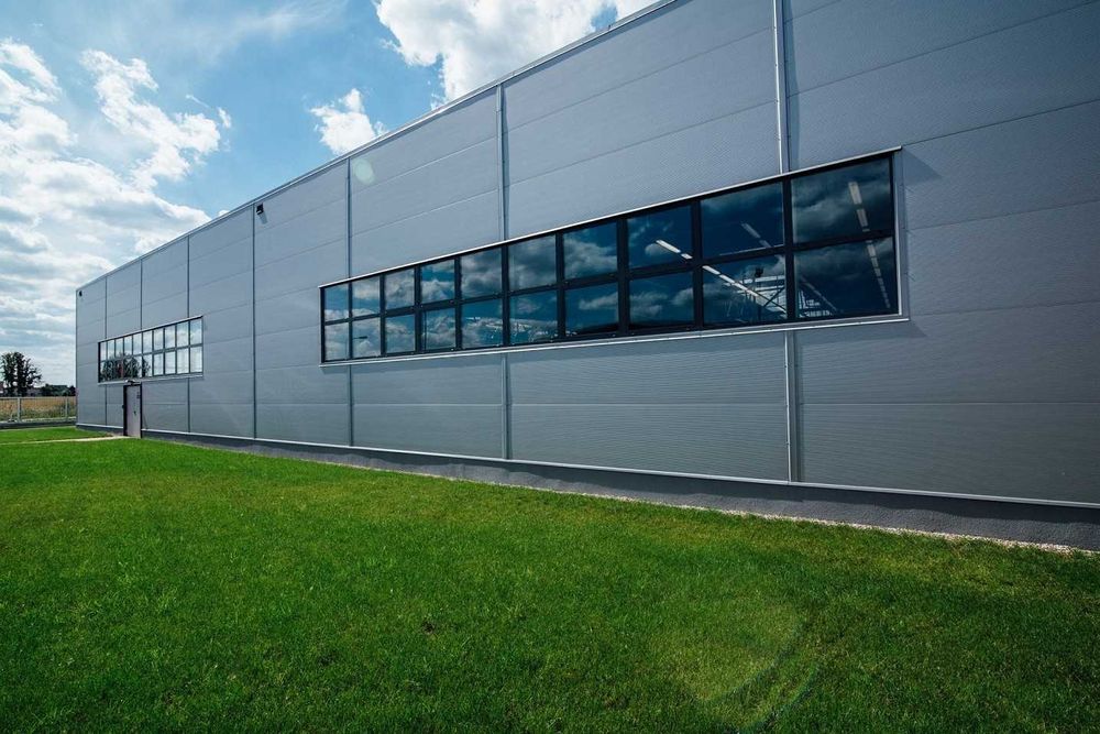 Профессиональный монтаж сэндвич панелей / от компани BIBI Grand