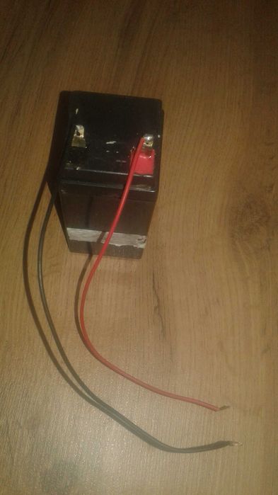 Аккумулятор,батарейки.