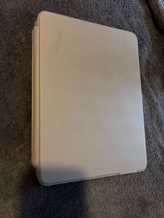 Немска Клавиатура кейс за iPad 10gen &A16