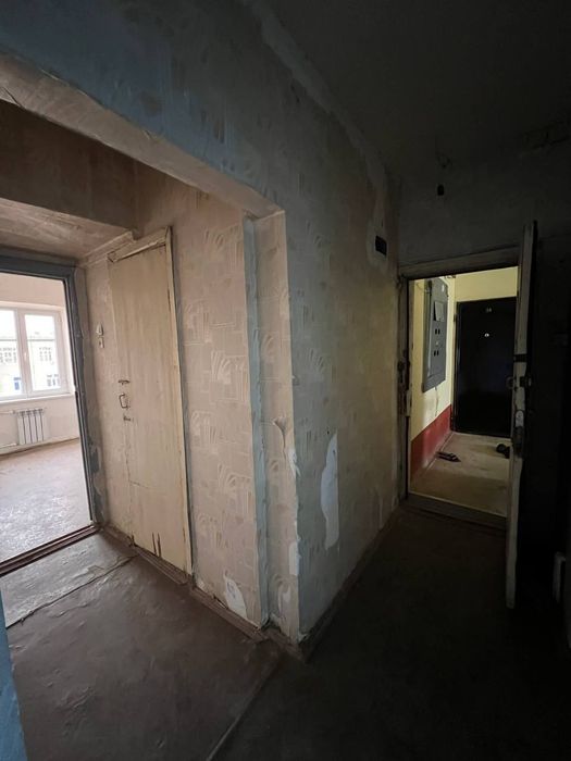 3/4/4 сотилади. 73м²
