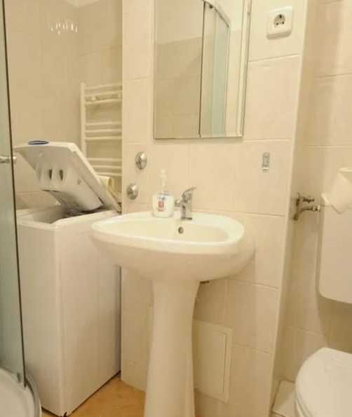 Дава се под наем Едностаен апартамент в Пловдив, Каменица 1 - 15 кв.м за 204 € - Снимка #2