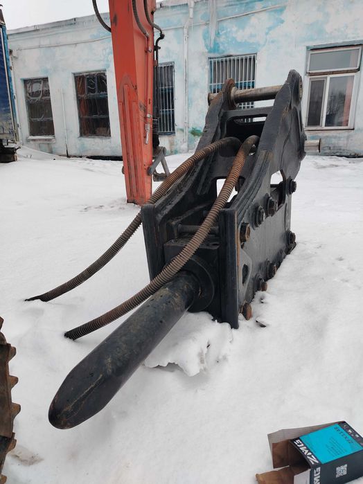 Услуги экскаватора 30 тонн и гидромолота