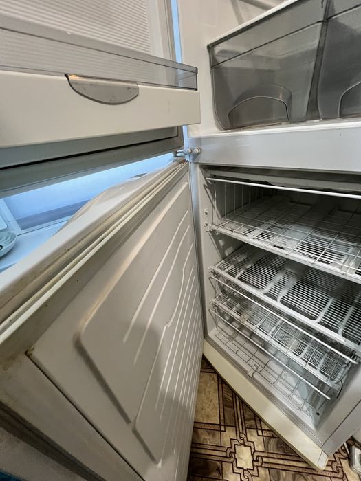 Продам холодельник Атлант