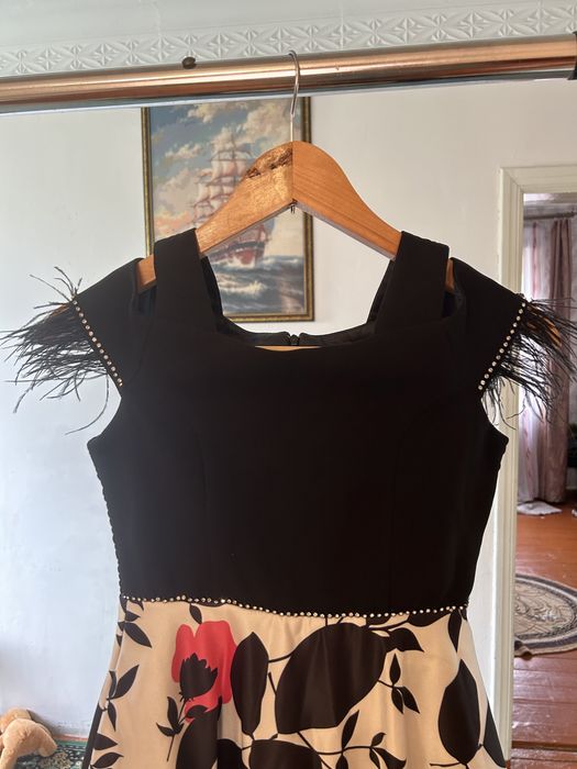 Нарядное платье