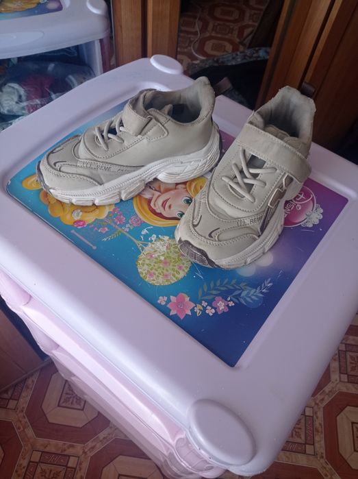 Продаю детские вещи