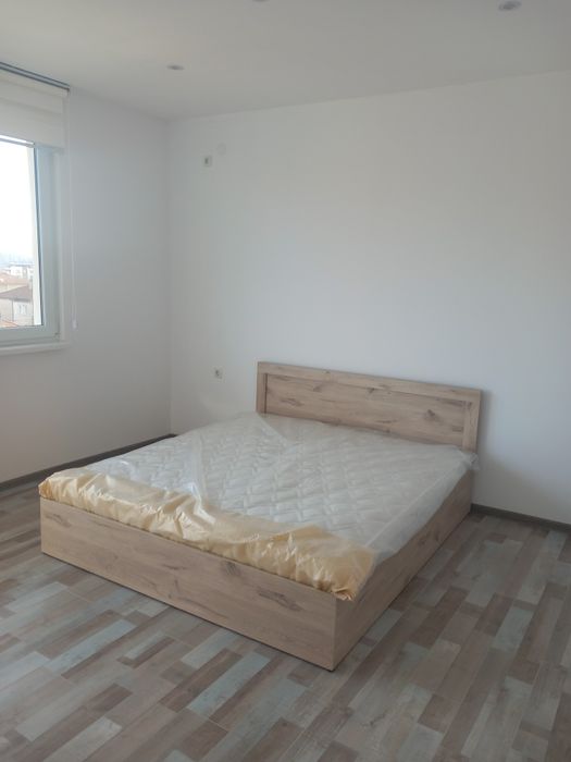 Продавам етаж от къща