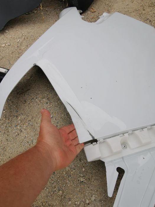 Bara grila aripa stânga dreapta radiatoare Renault master 5 2024/2025/2026