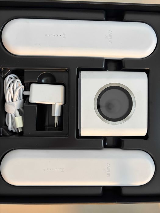 Router profesional + 2 Acces Point-uri  AmpliFi HD Ubiquiti - AFi-HD