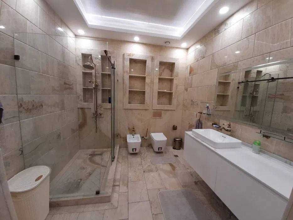 Сдаётся Роскошная Вилла на 12сотков в центре нашей столицы РакатМахаля