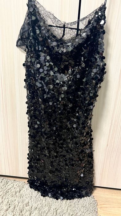 Дамски рокли и гащеризон