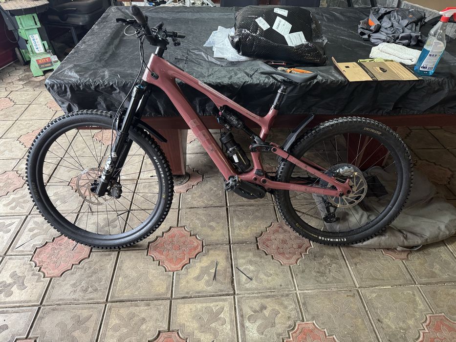 Specialezed turbo levo sl2 expert carbon